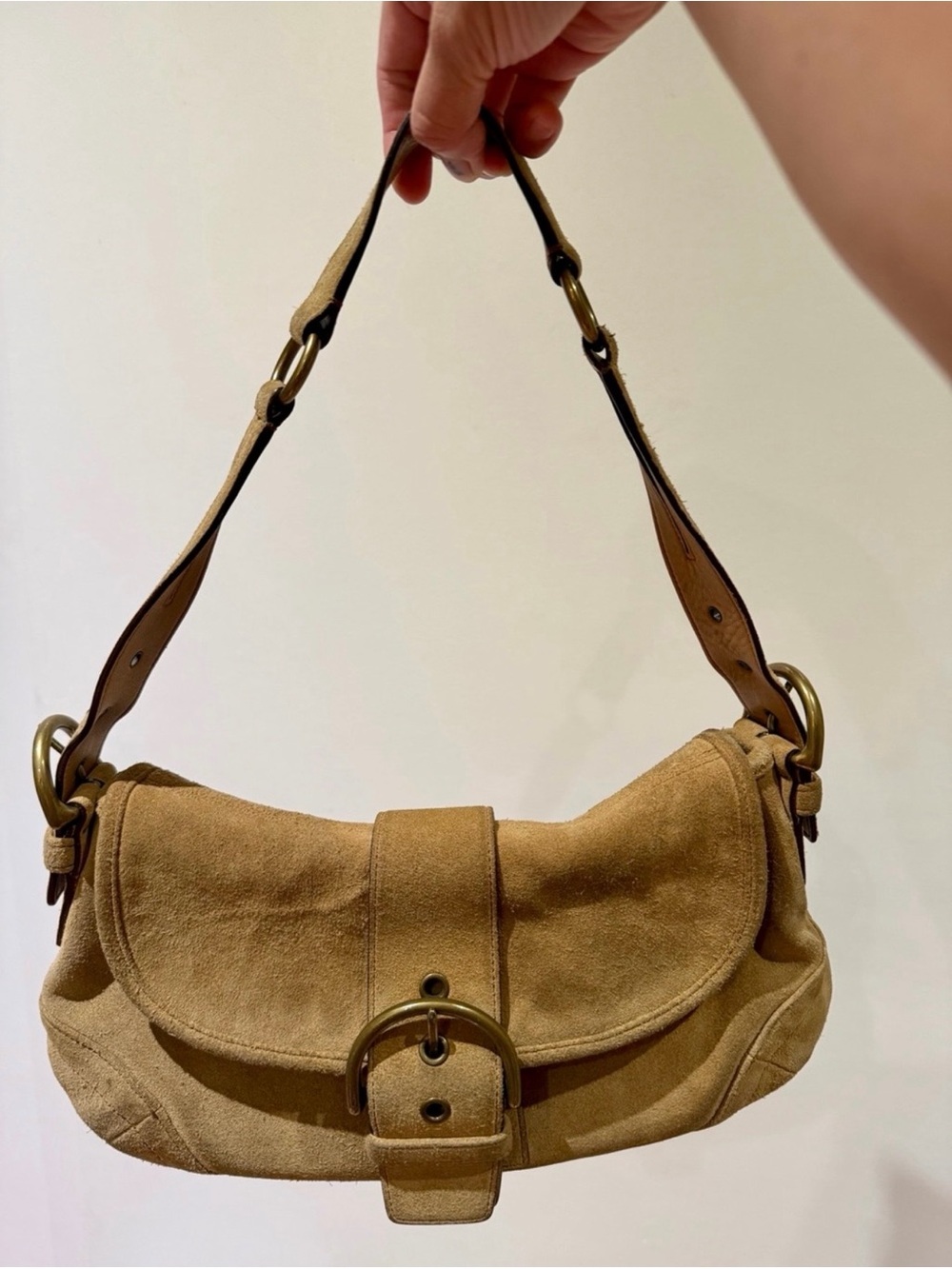 Coach Vintage Suede Shoulder Bag in Tan Classic Women’s Handbag Adjustable Strap